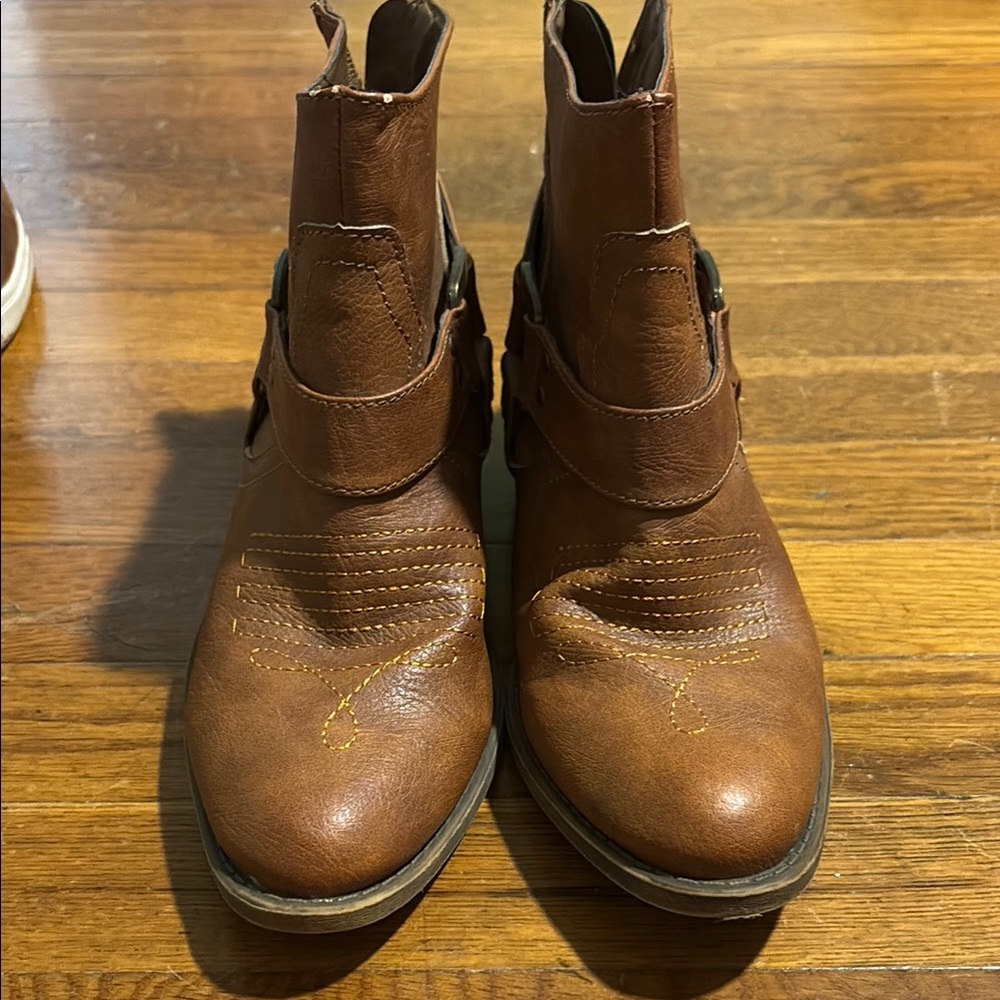 Forever 21 Brown Heeled Boots with Double Strap Design size 7